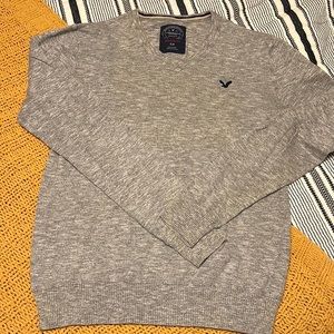 Mens AEO V Neck sweater athletic fit size S